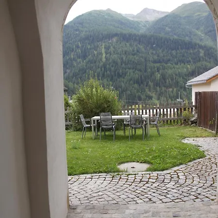 Chasa Pro La Tuor Pitschna Apartment *